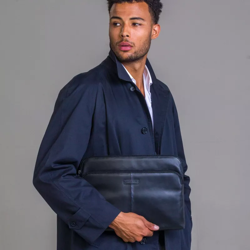 Sleeve case d bramante dbramante1928 Skagen Pro+ for MacBook Pro 14 inch / up to 14 inch – Black, 35.6 cm, 1 front pocket