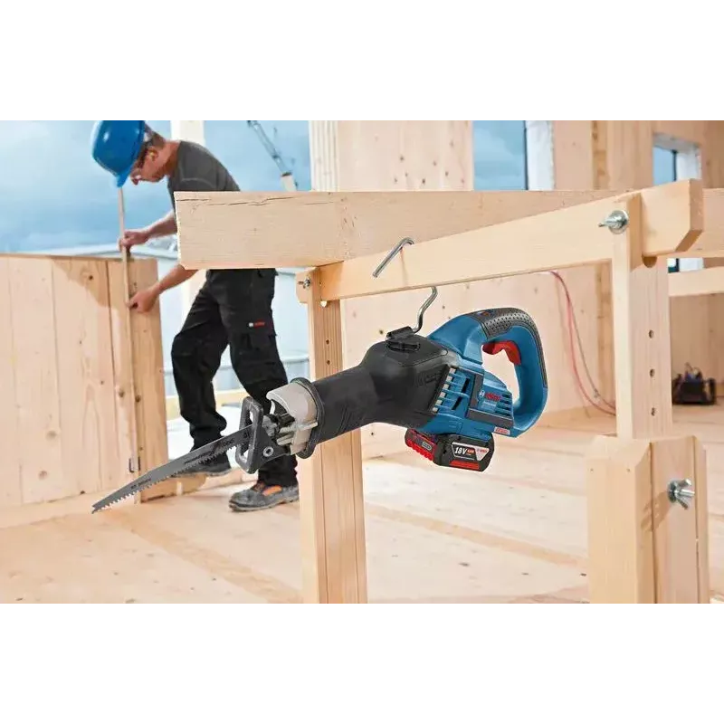 Saw Bosch GSA 18V-32 Professional
