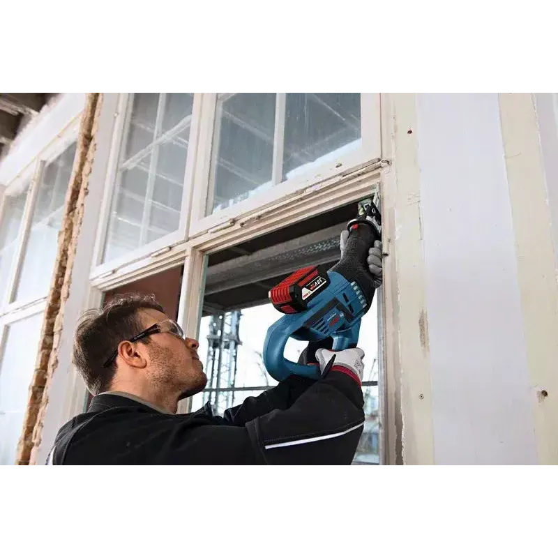Saw Bosch GSA 18V-32 Professional
