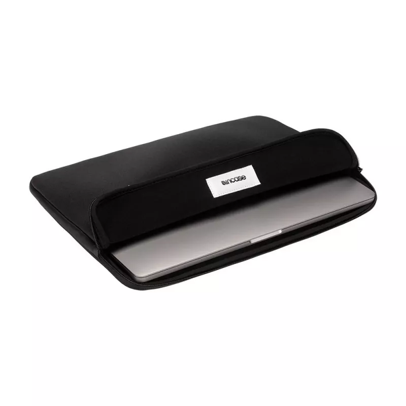 Incase Classic 38.1 cm (15 inch) Sleeve case Black