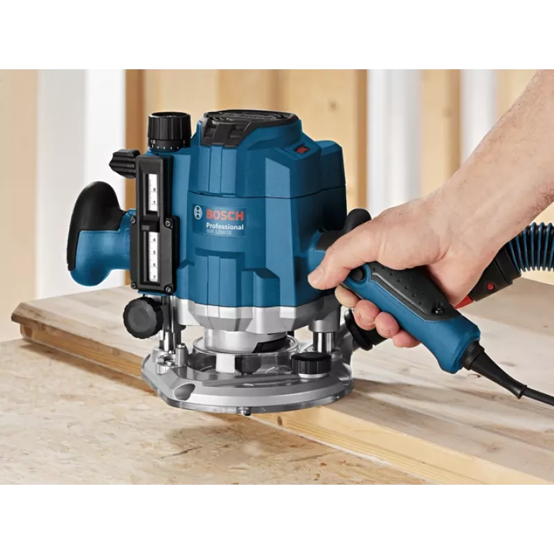 Bosch GOF 1250 CE Black, Blue 24000 RPM 1250 W
