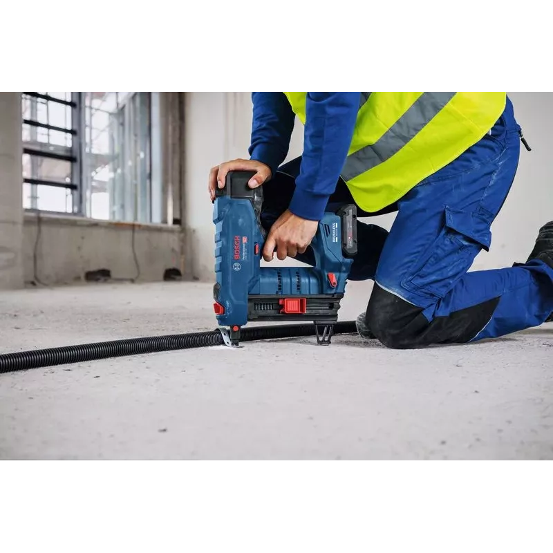 Nailer Bosch GNB 18V-40 battery-powered 18V lightweight
