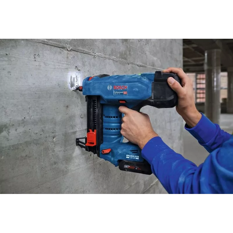Nailer Bosch GNB 18V-40 battery-powered 18V lightweight