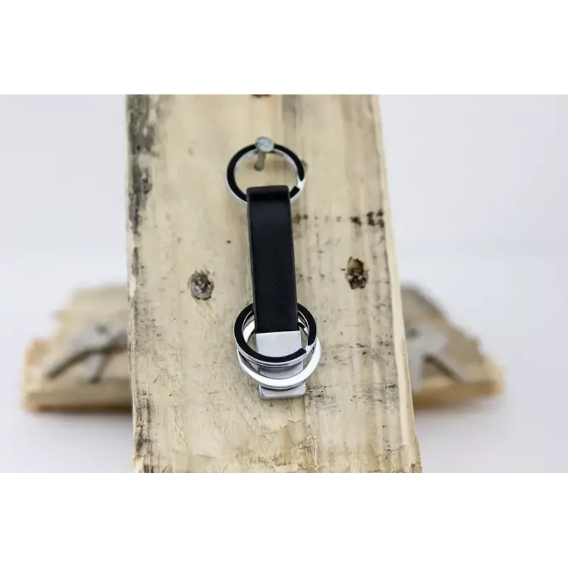 Keyring TROIKA TWISTER Black Silver Leather Metal 16mm 9mm