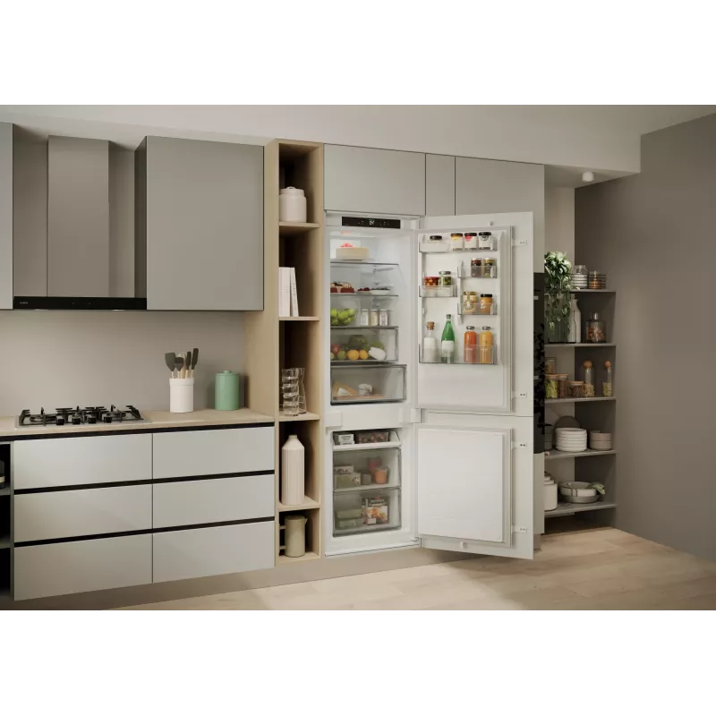 Candy CNBQT3518E Built-in 251 L