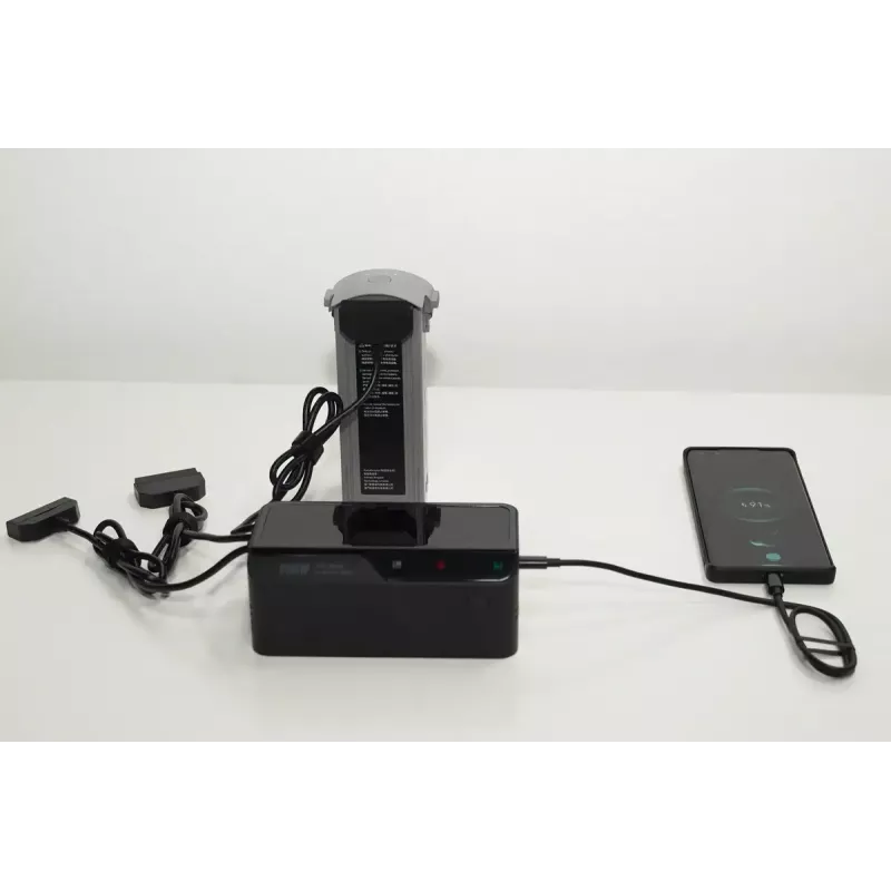 Charger Autel multi-charger for EVO Max series model 102002545 — 3-battery, USB-C, 120 W charging power, 100–240 V input