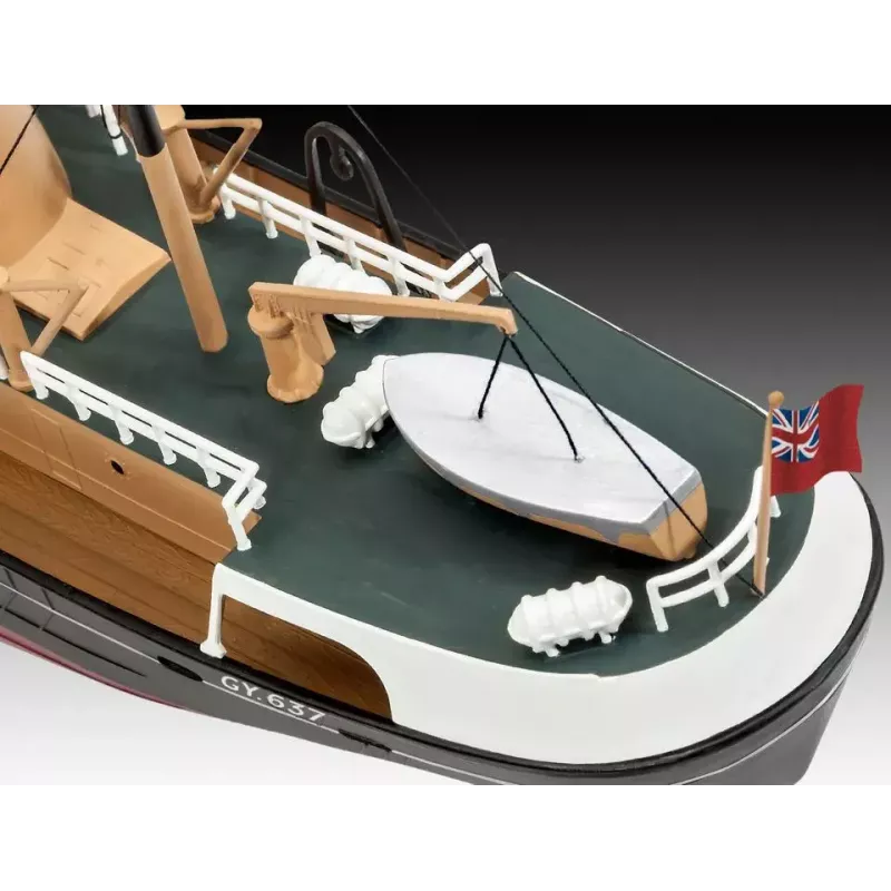 Fishing vessel model Revell North Sea Trawler
