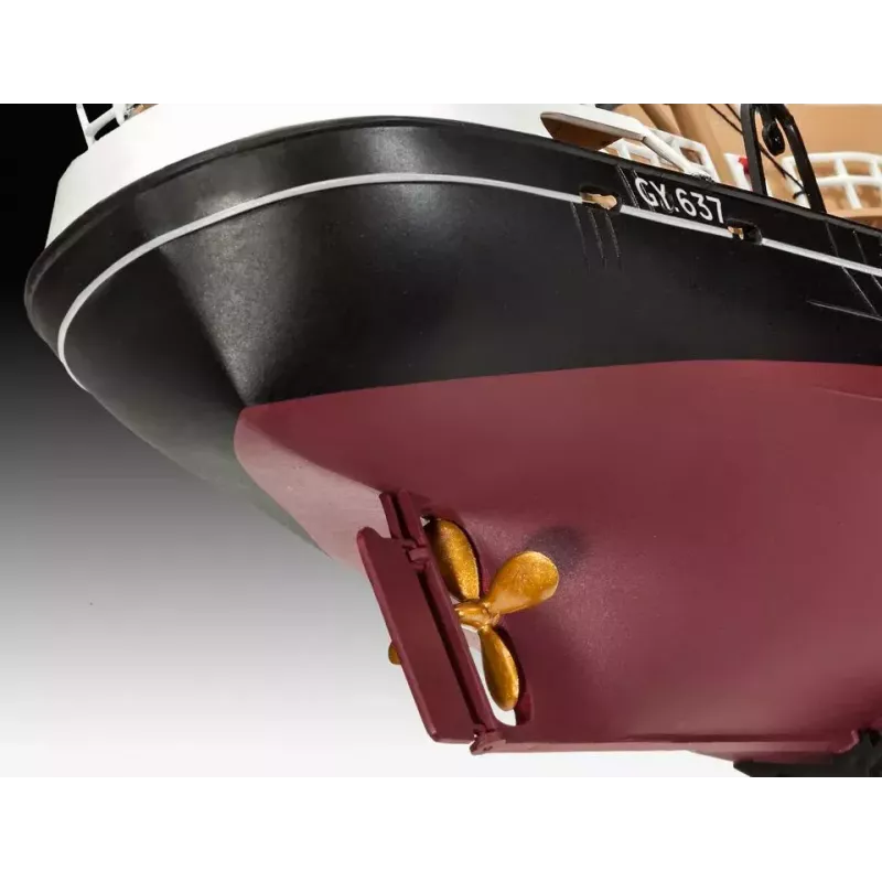 Fishing vessel model Revell North Sea Trawler
