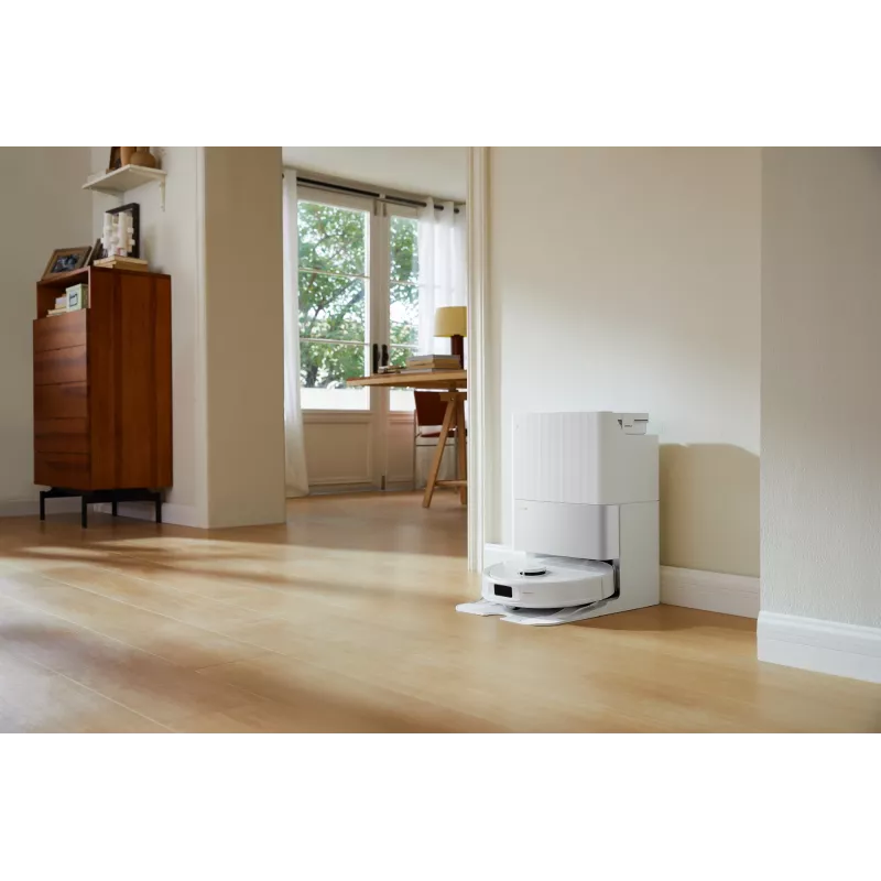 Robot vacuum cleaner Roborock Qrevo C Pro — white, 0.325 L dust bin, 180 min runtime, Li-Ion 5200 mAh, round shape