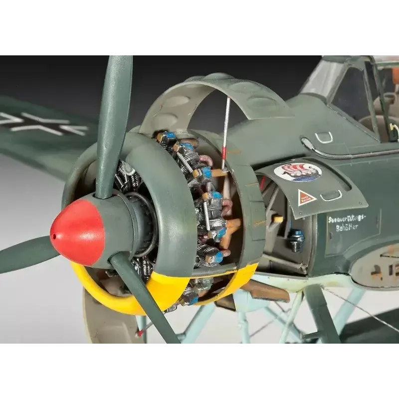 Plastic model REVELL ARADO AR 196A-3 seaplane 1:32 scale kit