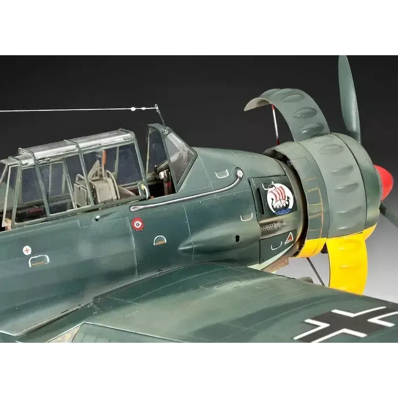Plastic model REVELL ARADO AR 196A-3 seaplane 1:32 scale kit