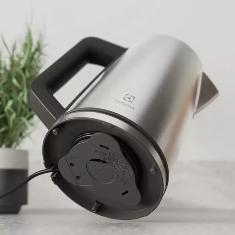 Electrolux E5K1-6ST electric kettle 1.7 L 2400 W Stainless steel
