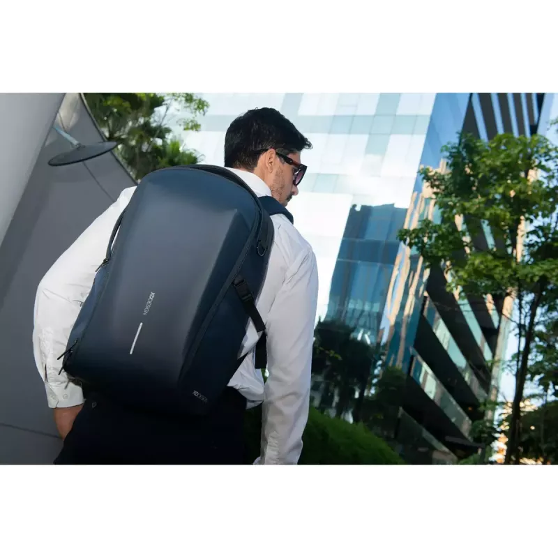 Laptop backpack XDDESIGN Bizz Navy — water-resistant, lightweight, model P705.935