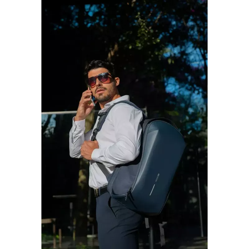 Laptop backpack XDDESIGN Bizz Navy — water-resistant, lightweight, model P705.935
