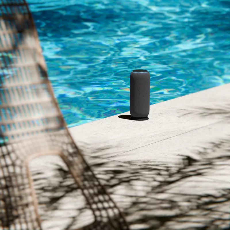 Mono portable speaker Motorola moto sound flow Carbon — 30 W RMS, USB-C, wireless, fabric housing