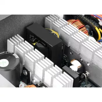 Power supply unit Thermaltake TR2 S 650W — ATX, 20+4 pin, 80 PLUS, 120 mm fan, black