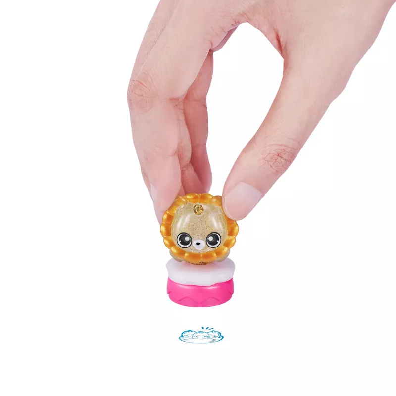 Toy figure Zuru Rainbocorns Eggzania Surprise Series 1 — assorted collectible figure (one piece)