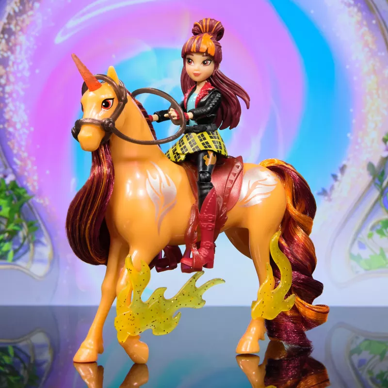 Unicorn Academy, Valentina & Cinder Power of Friendship Set, Easter Gifts Idea, Dolls & Unicorn Toys, Includes Translucent Saddle & 2 Power Accessories