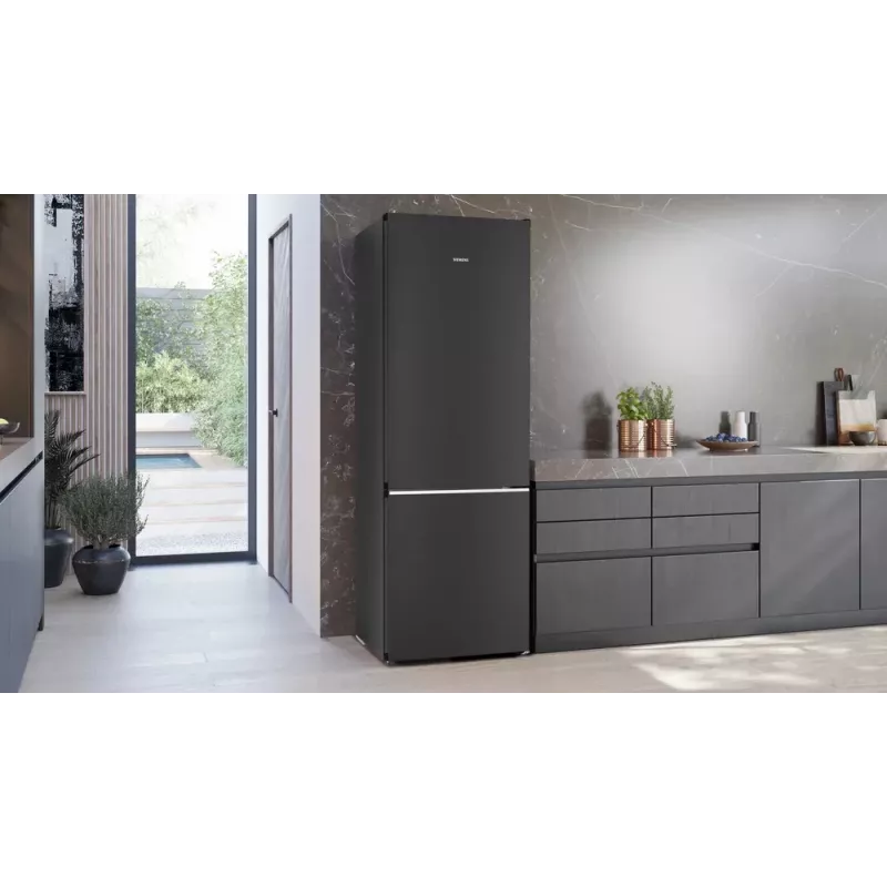 Siemens iQ500 KG49N4XAF fridge-freezer Freestanding 440 L Black