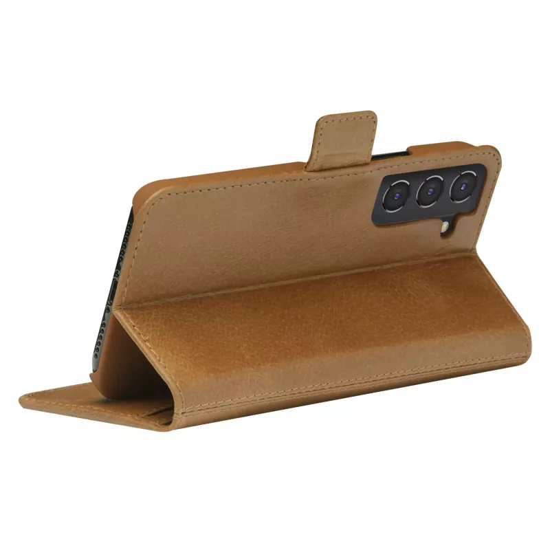 Folio phone case dbramante1928 Copenhagen Slim for Samsung Galaxy S22, 6.1 inch screen, tan, desktop stand