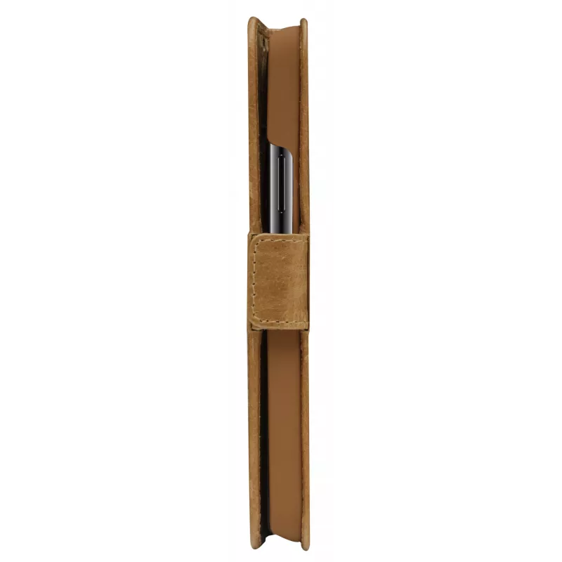 Folio phone case dbramante1928 Copenhagen Slim for Samsung Galaxy S22, 6.1 inch screen, tan, desktop stand