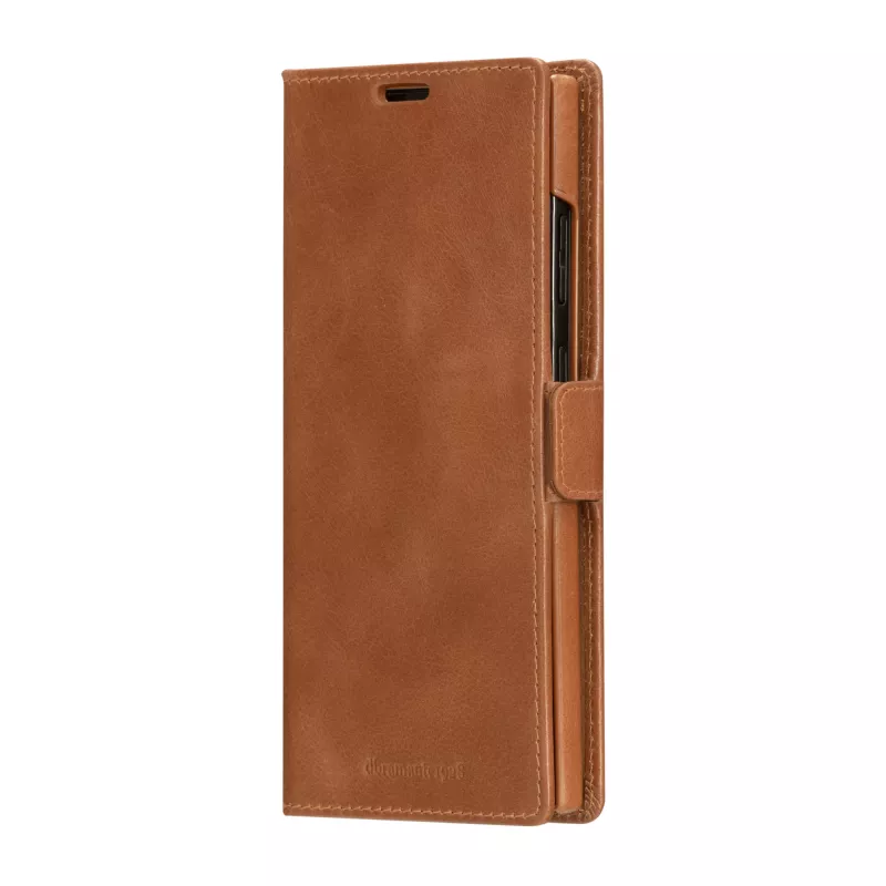 Folio phone case dbramante1928 Lynge for Samsung Galaxy S23 Ultra, tan, 3 card pockets, fits 17.3 cm (6.8 inch) screen