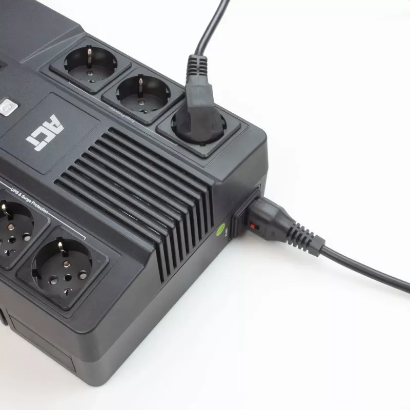 ACT Powercord CEE 7/7 male (angled) - C13 IEC Lock black 5 m, EL269S