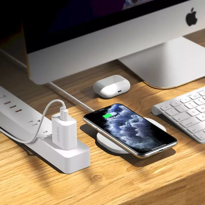 Wireless charging pad CHOETECH T550-F-v2 15W White — Qi-compatible 15W fast wireless charger