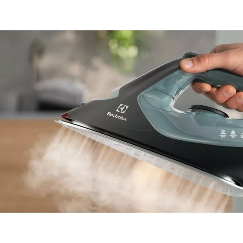 Electrolux E7SI2-6OG Steam iron RESILIUM soleplate 2600 W Black, Dark Green