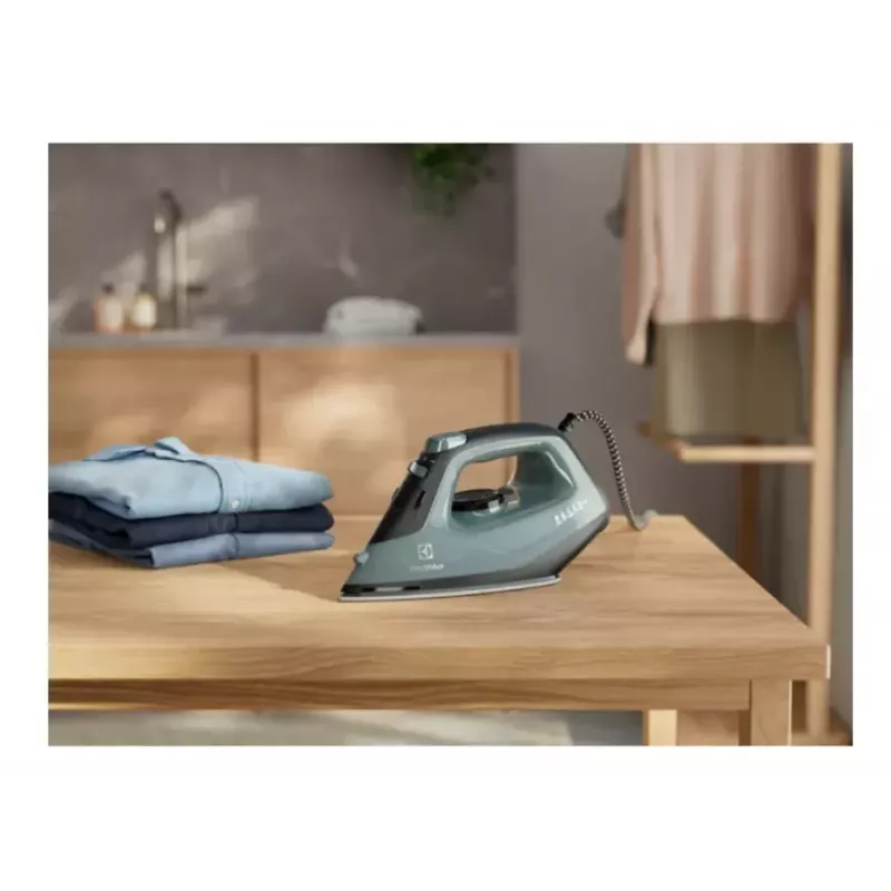 Electrolux E5SI2-6OG Steam iron Glissium soleplate 2400 W Black, Dark Green