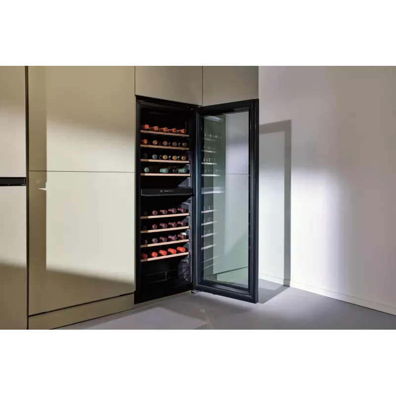 Candy CNWQ4G56G2 Compressor wine cooler Freestanding Black 56 bottle(s)
