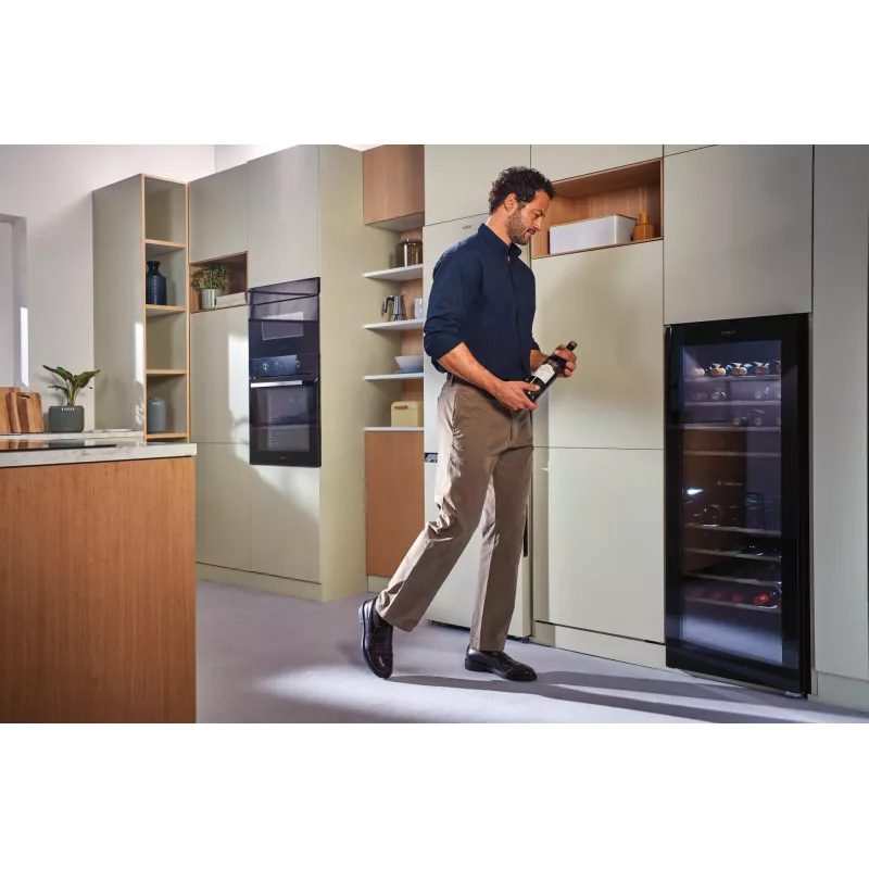 Candy CNWQ4G56G2 Compressor wine cooler Freestanding Black 56 bottle(s)