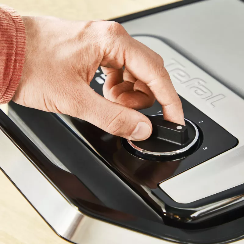 Contact Grill Tefal Inicio Adjust GC272D10 with Non-Stick Plates and Adjustable Temperature