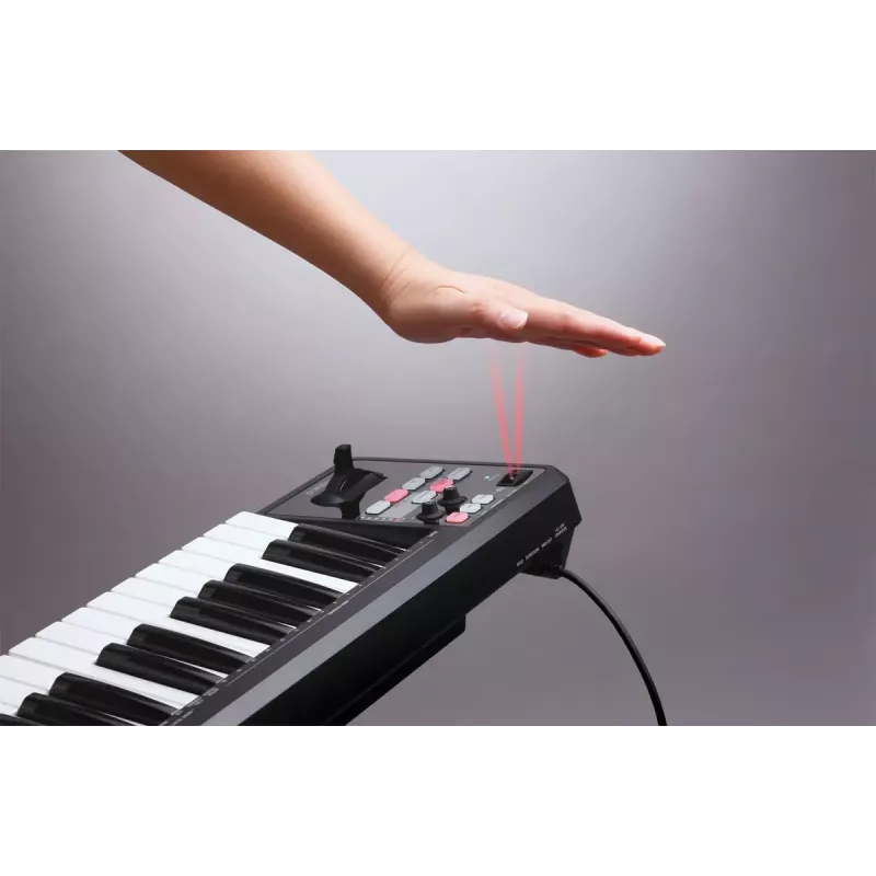 MIDI keyboard Roland A-49 49 keys USB Black White