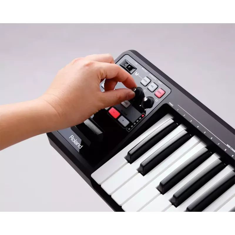 MIDI keyboard Roland A-49 49 keys USB Black White