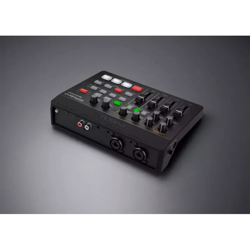 Audio Interface Roland AeroCaster Black 24 bit 48 kHz Phantom Power 48 V