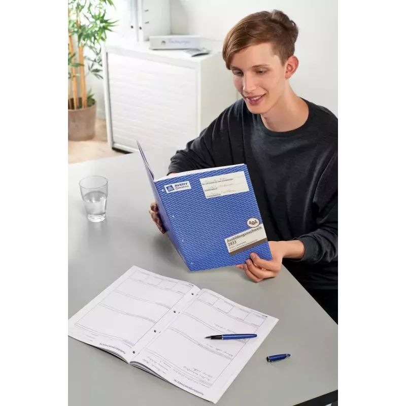 Weekly appointment book Avery 2831