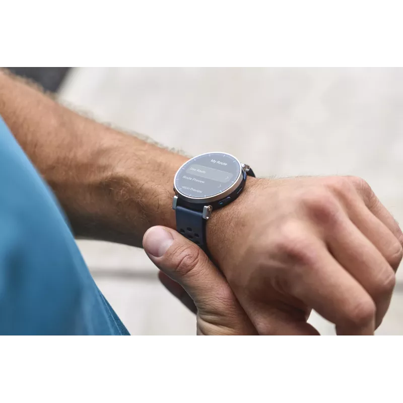 Smartwatch Amazfit W2558GL2N — 1.32 inch (3.35 cm) AMOLED 466×466 px, GPS, 365 mAh, silicone band (blue)