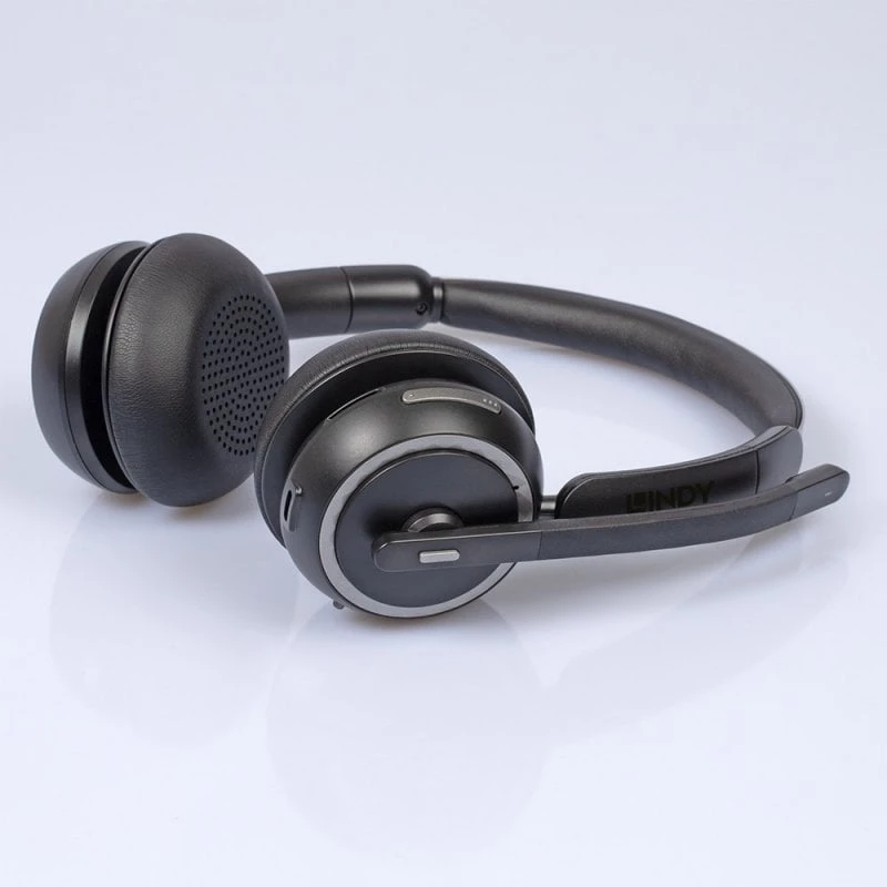 Lindy L118 Wireless Noise Cancelling Headset & Charging Base