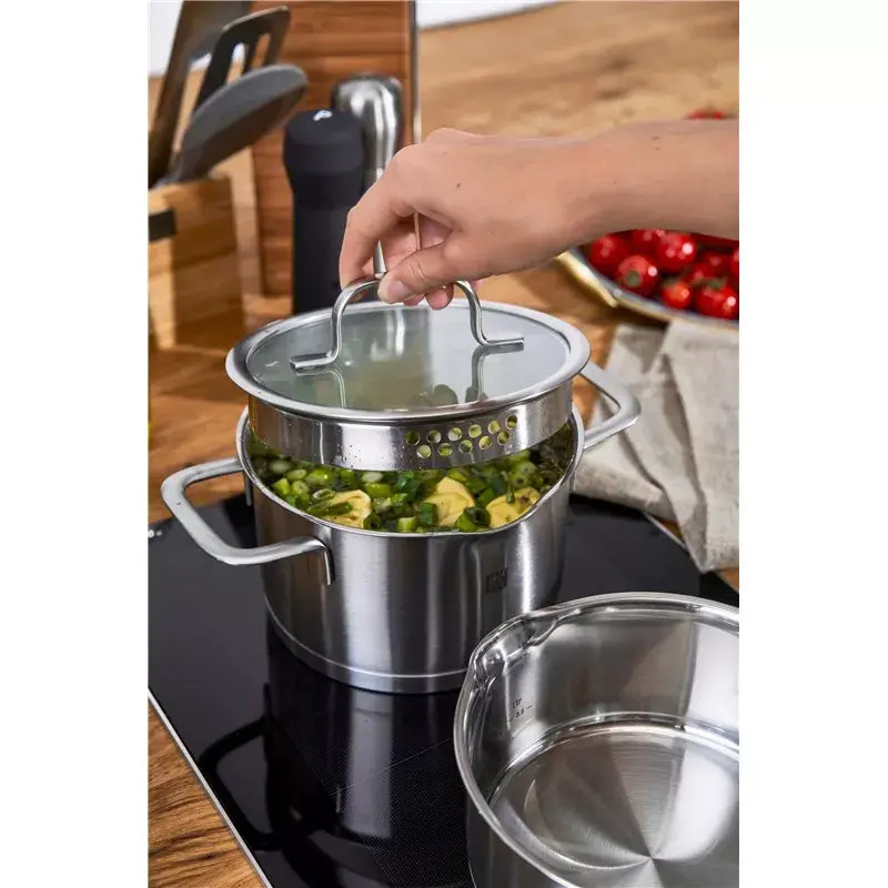 ZWILLING Multi Pot TrueFlow 66920-004-0 — stainless steel pot with glass lid, dishwasher- and oven-proof, suitable for halogen hobs