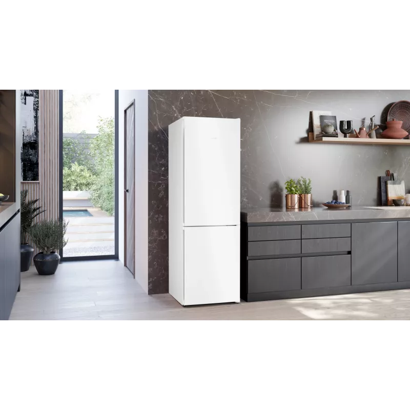 Siemens iQ300 KG36N2WCF fridge-freezer Freestanding 321 L White