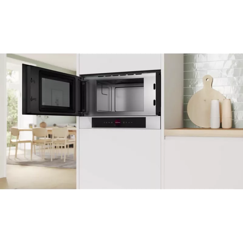 Bosch Serie 8 BFL7221W1 microwave White Solo microwave Built-in 21 L 900 W