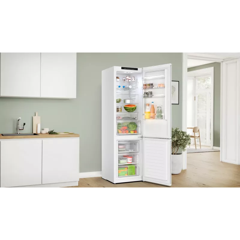 Bosch Serie 4 KGN392WCF fridge-freezer Freestanding 363 L White