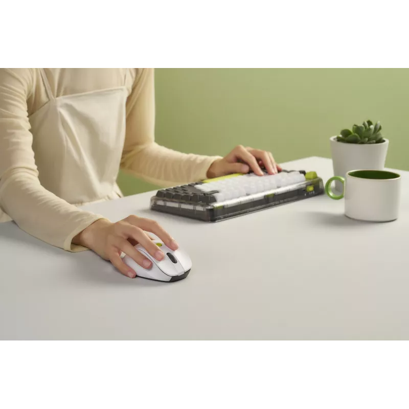 Mouse ASUS MD105 /VT-GN — right-hand RF wireless + Bluetooth, 2400 DPI, wheel scroll, battery-powered, white/green