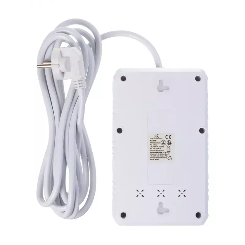Power strip MACLEAN MCE393 W — 4 sockets + 3×USB, 110–240V, 2.1A USB, 2500W, 3 m, white