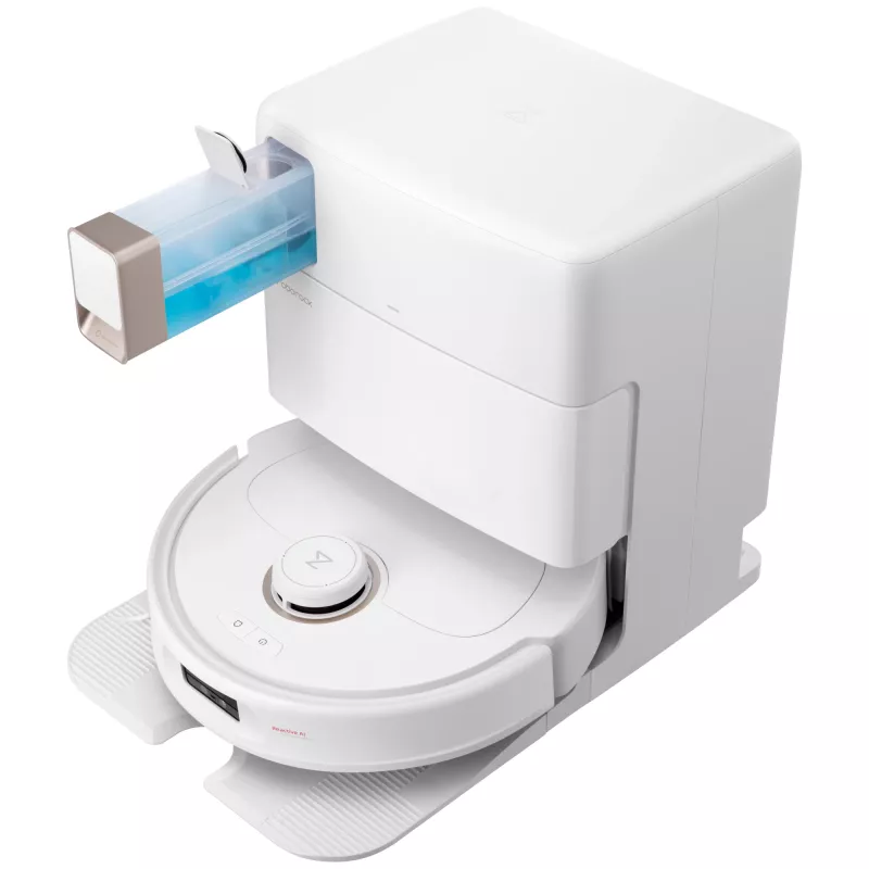 Roborock Qrevo MaxV (with RDS) white robot vacuum with automatic refill and drying station