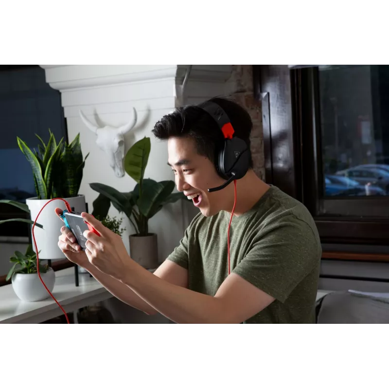 Over-ear stereo gaming headset Turtle Recon 70 — black, wired stereo, single‑earcup controls