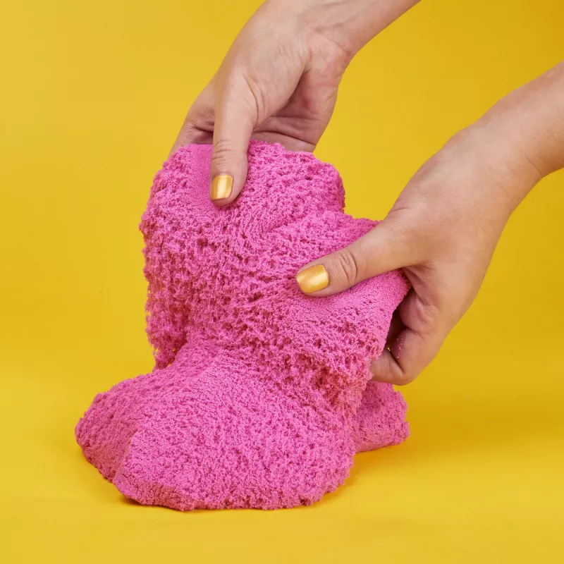 Kinetic Sand , 2lbs Crystal Pink Shimmering Play Sand (Packaging May Vary), Moldable Sensory Toys for Kids Ages 3 and up