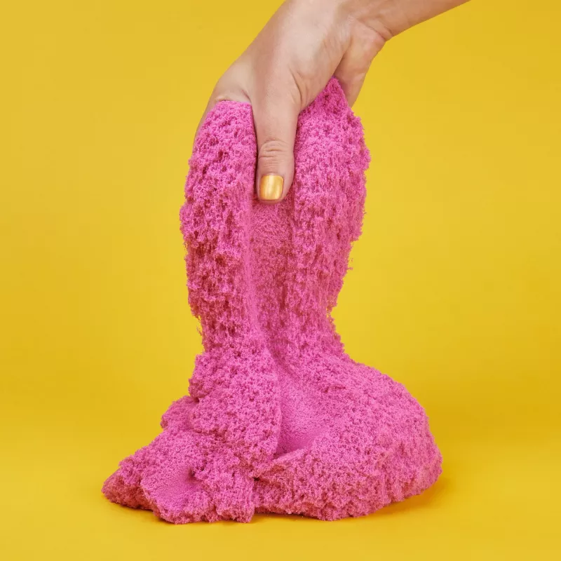 Kinetic Sand , 2lbs Crystal Pink Shimmering Play Sand (Packaging May Vary), Moldable Sensory Toys for Kids Ages 3 and up