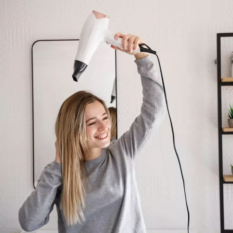 Hair dryer Taurus STUDIO 2500 IONIC 2400 W White with ionic, 3 heat levels, 2 speeds, diffuser and concentrator